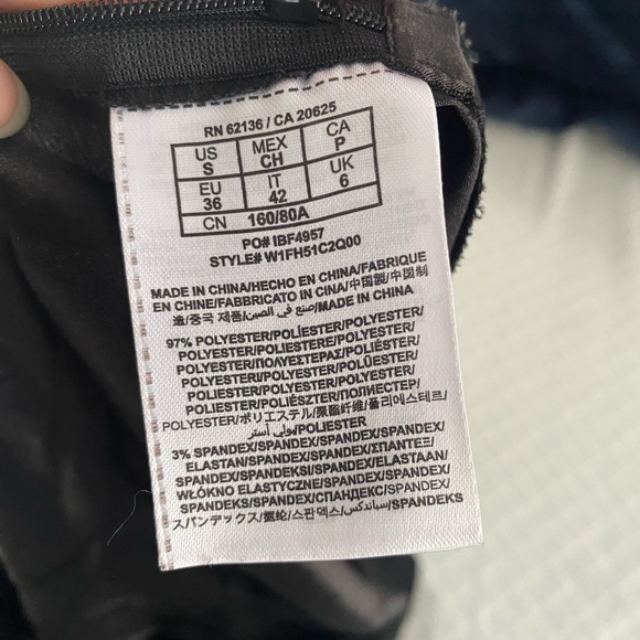 Guess asymmetrical top - Picture 6 of 7